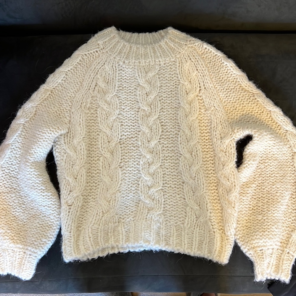 Anime Bing Ali Sweater